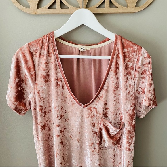 POL Velvet V-Neck Tee Shirt Pink Sz Small - Picture 2 of 8